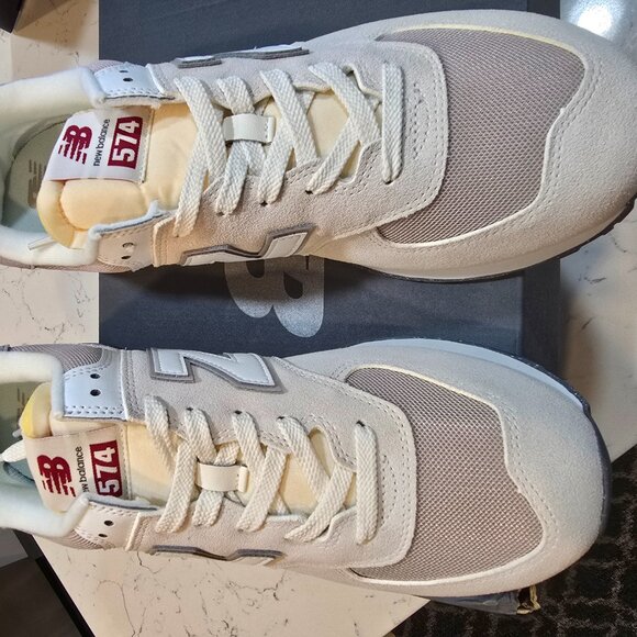 New Balance Gray and White Sneakers - Picture 3 of 14